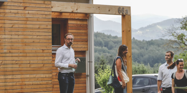 Modulhausbau im 21. Jahrhundert COMMOD HOUSE zeigt modulares Bauen (Pressebericht)