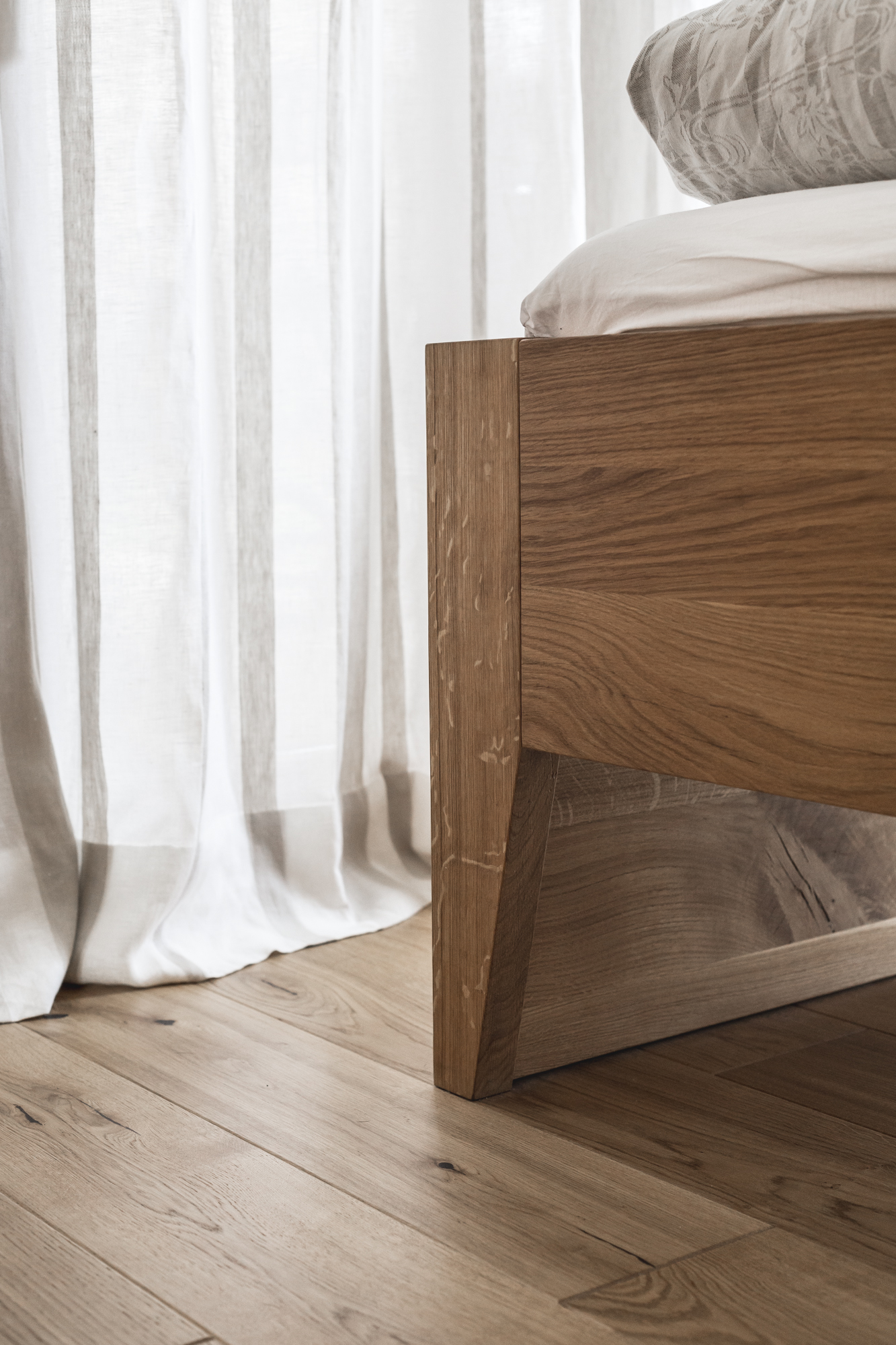 Bed & Cabinet & Commode by COMMOD