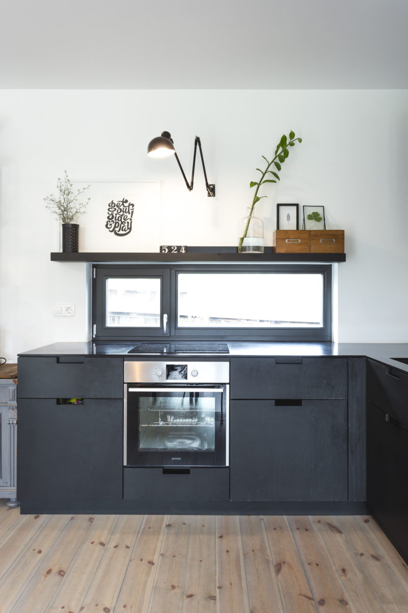 Black Kitchen by COMMOD