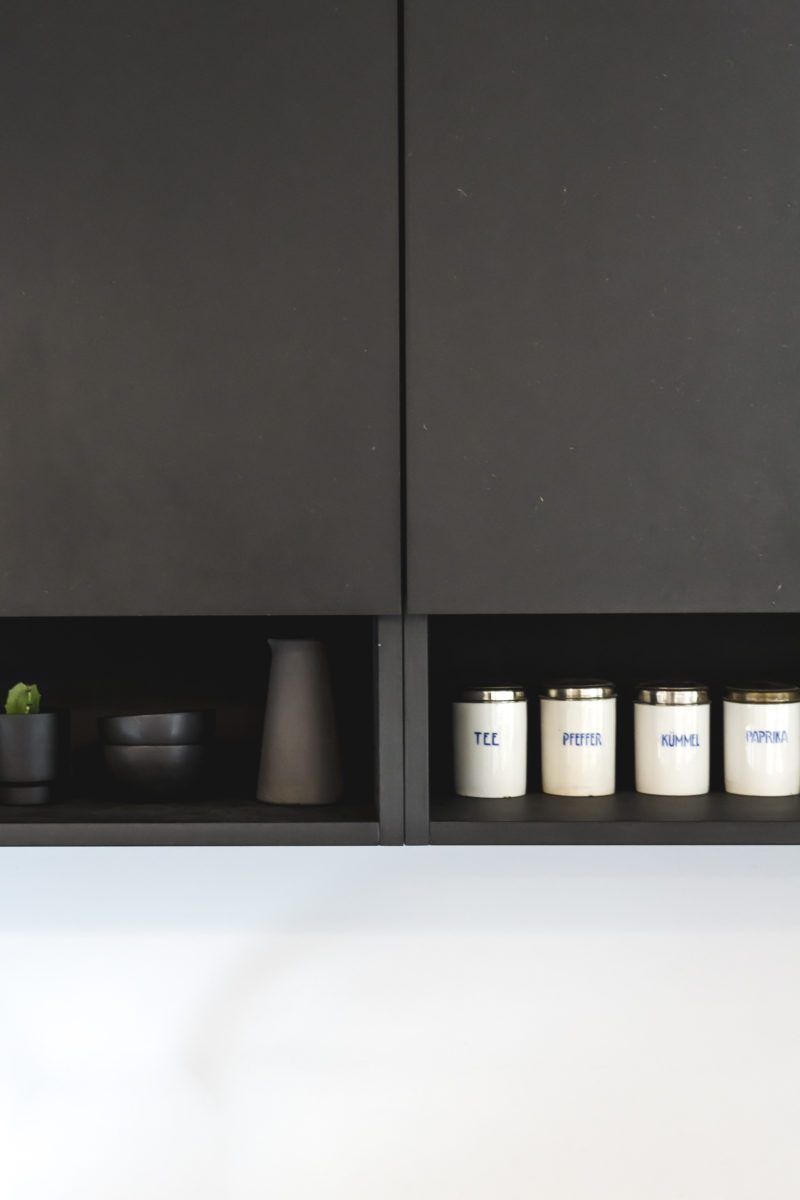 Black Kitchen by COMMOD