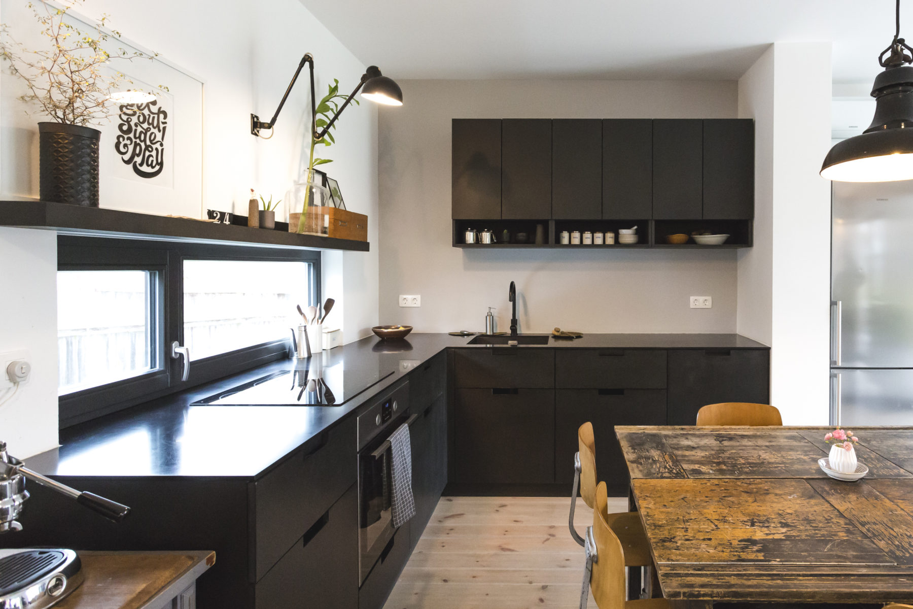 Black Kitchen by COMMOD