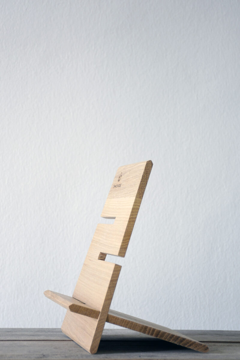 Tablet Stand by COMMOD HOUSE