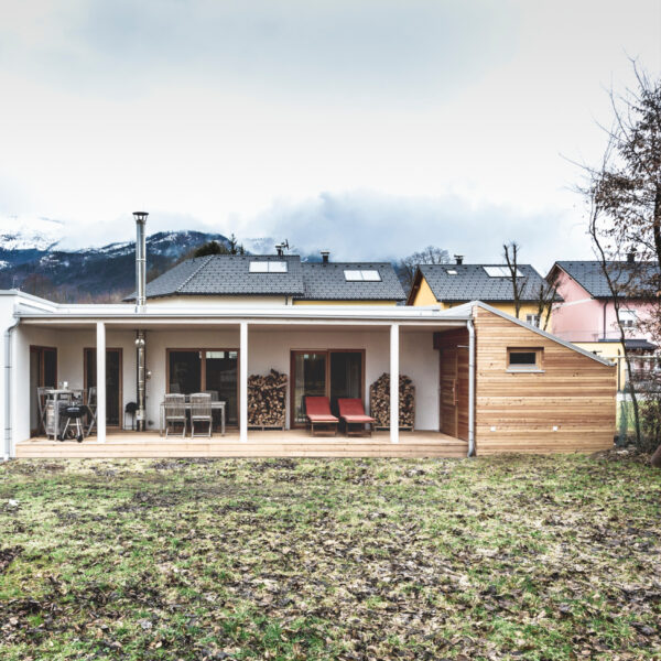 COMMOD HOUSE: Grundstücke mit Holzmodulhaus